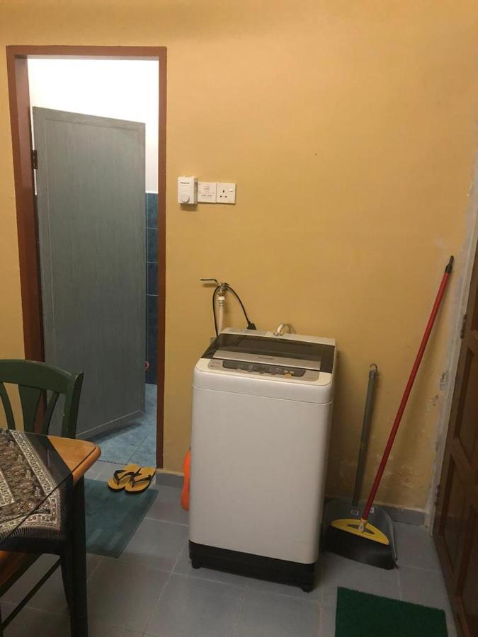 Homestay Bandar Batu Pahat Exterior photo